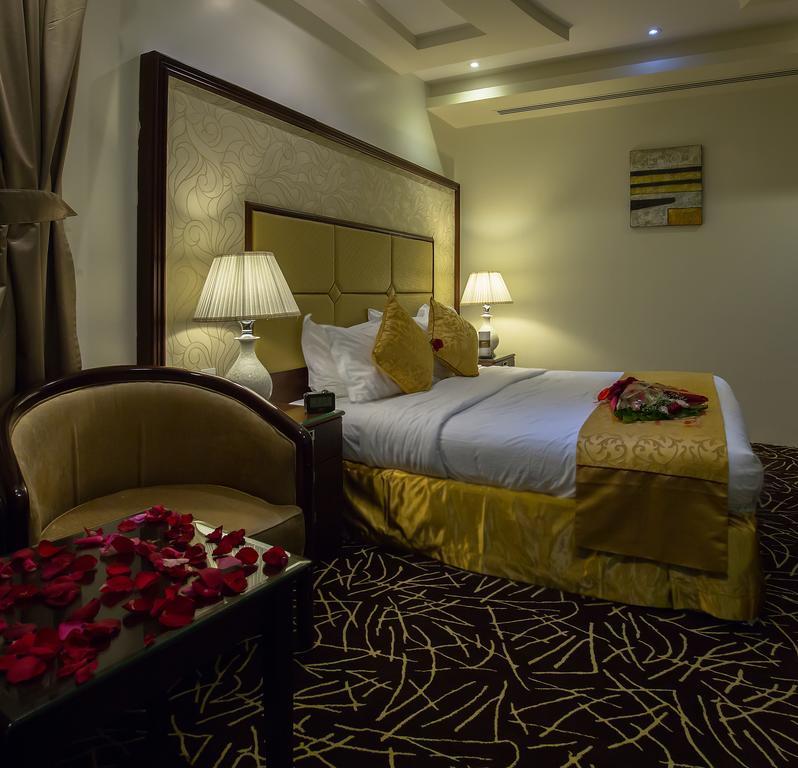 Rest Night Serviced Apartments- Alhamra Эр-Рияд Экстерьер фото A bedroom at the hotel