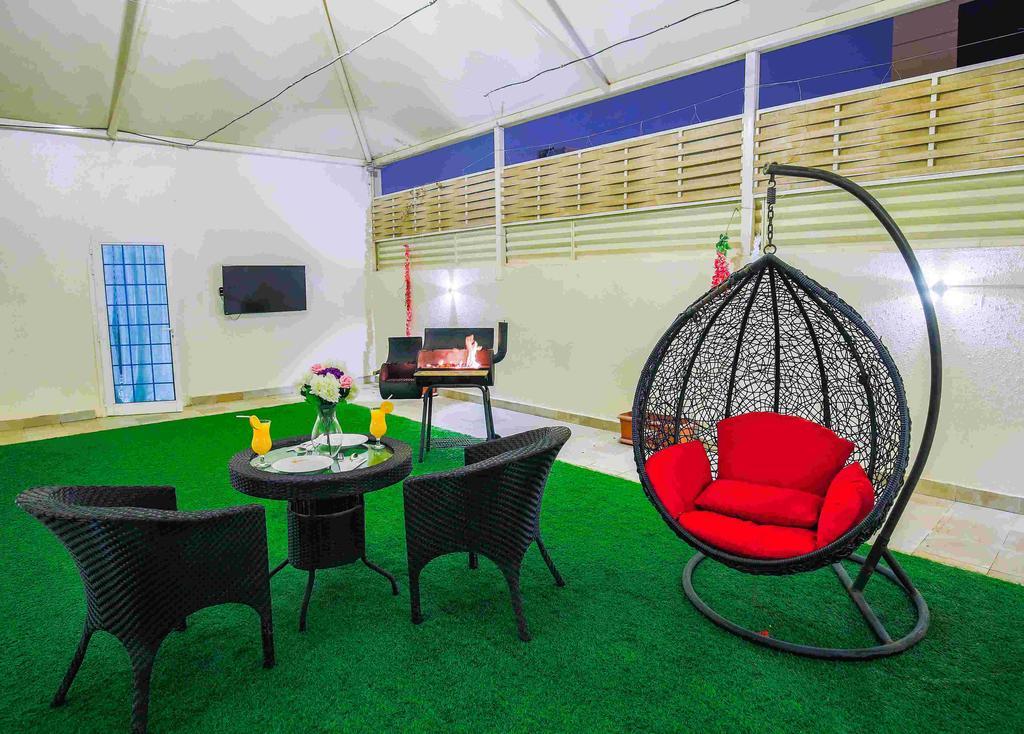 Rest Night Serviced Apartments- Alhamra Эр-Рияд Экстерьер фото The interior of a tent